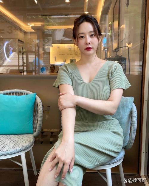 根据您的需求,生成的SEO标题如下:
**亚洲少妇日韩穿搭指南 | 时尚搭配技巧 | 日常造型灵感**