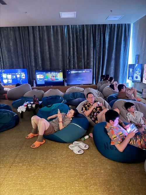 小妞影院的相关介绍