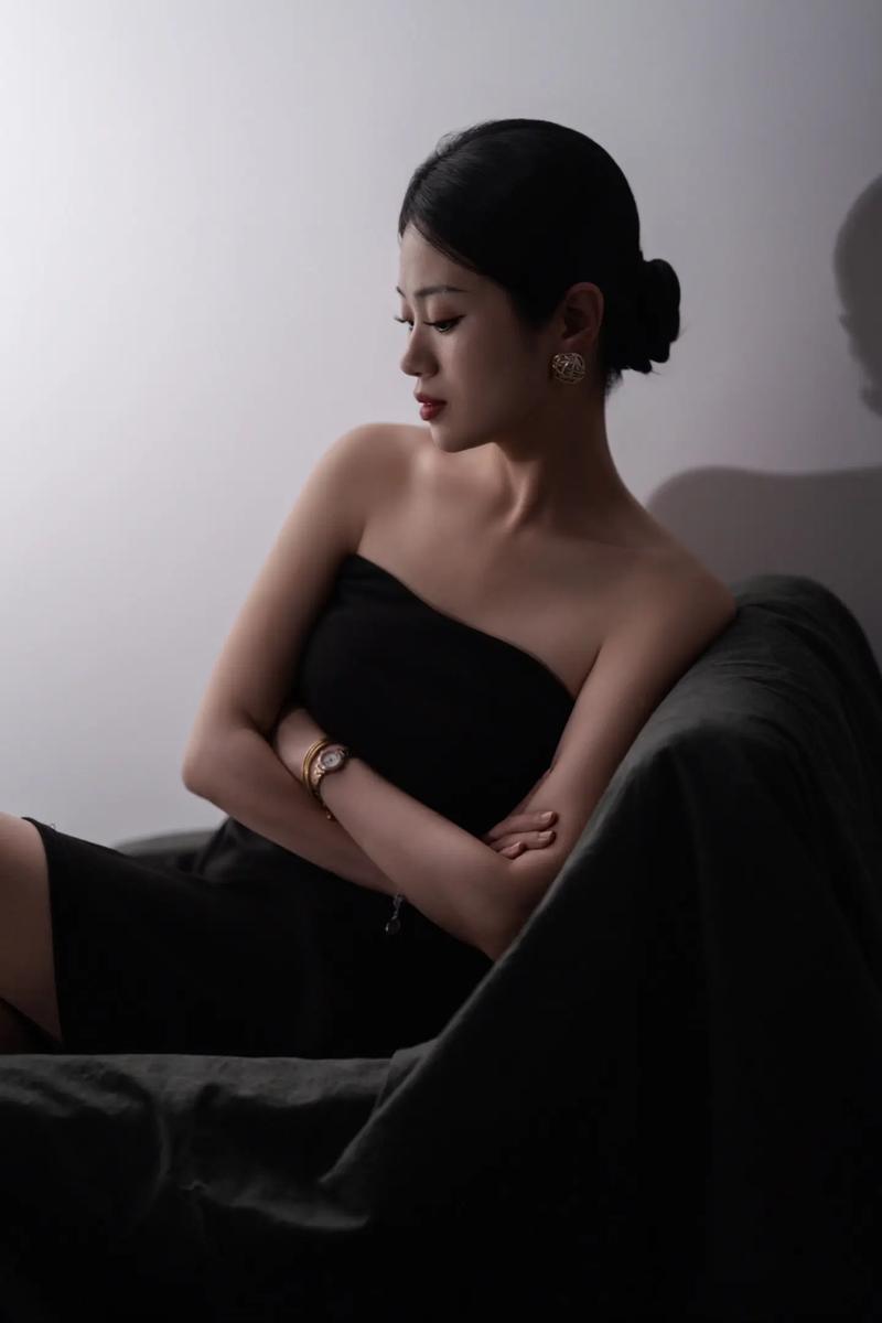 亚洲少妇一二区的相关介绍