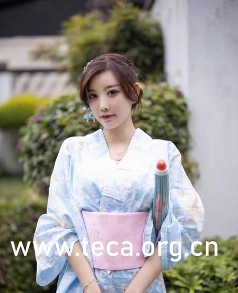 小草在线观看影院的相关介绍