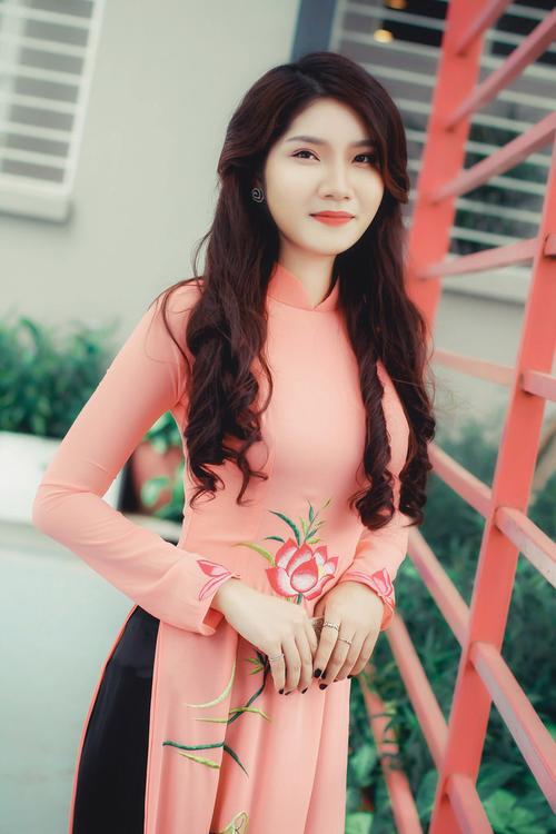 美女老师被我的相关介绍