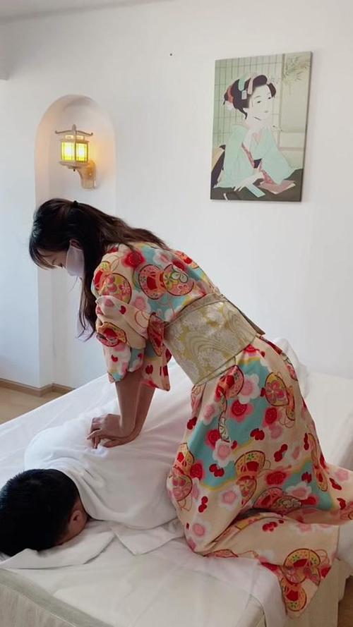 亚洲少妇片的相关介绍