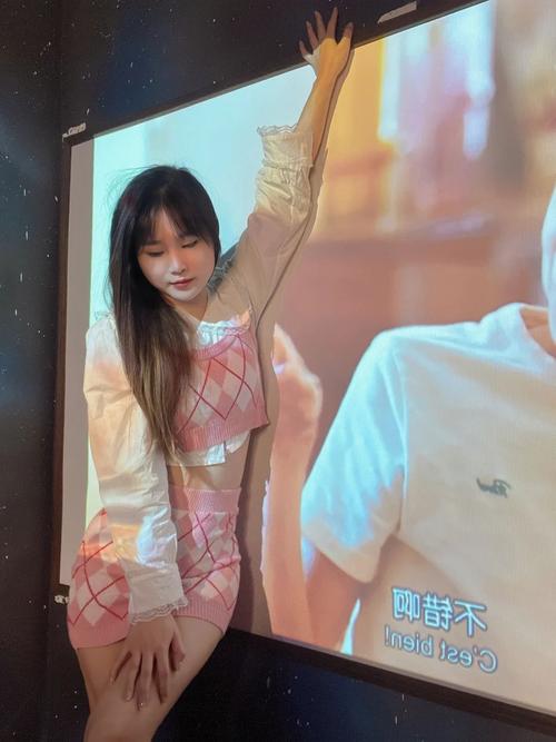 av久久久色的相关介绍