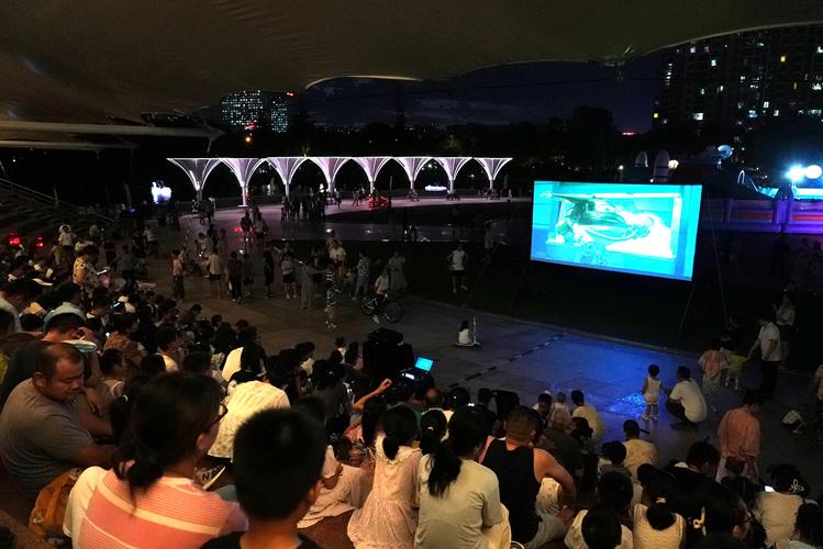 60岁老人毛片的相关介绍