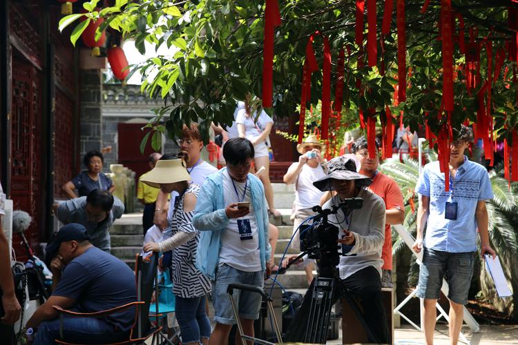 人妻少妇九色的相关介绍