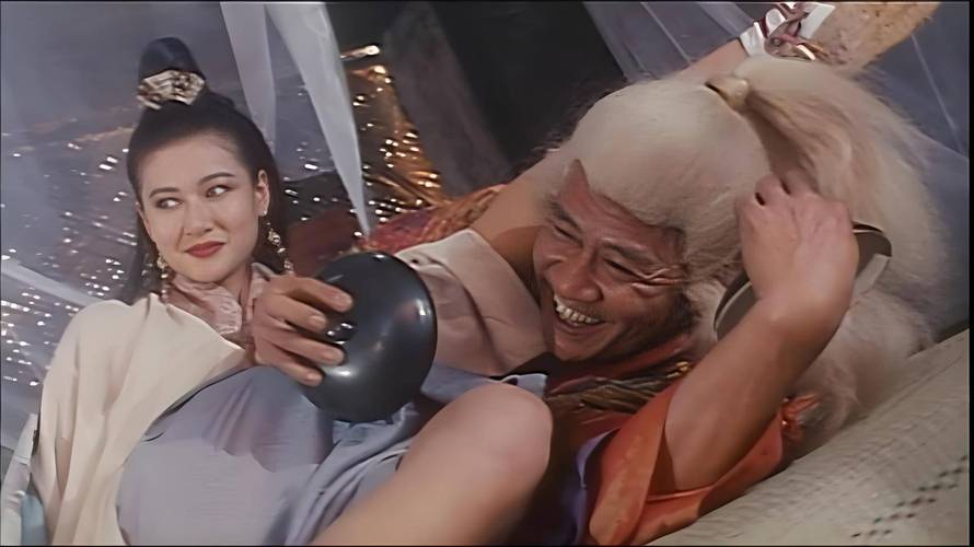 美女免费看18岁的相关介绍
