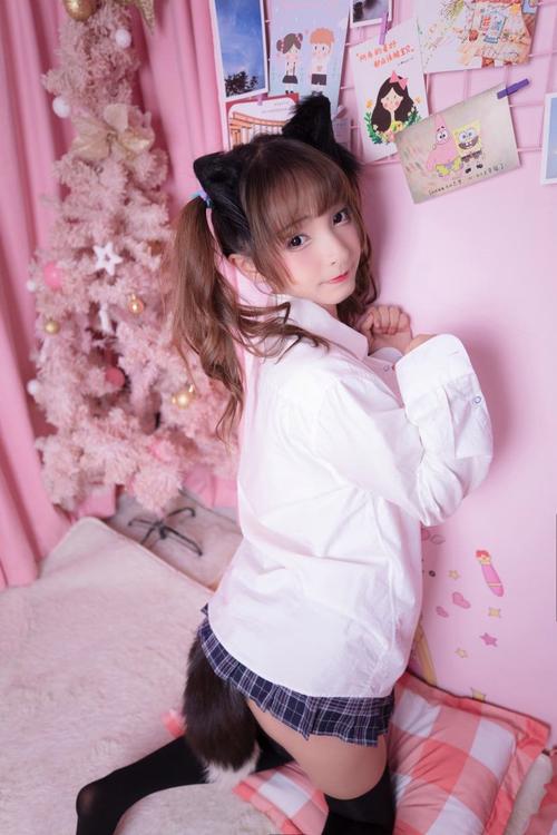 美女老师让我操她视频的相关介绍