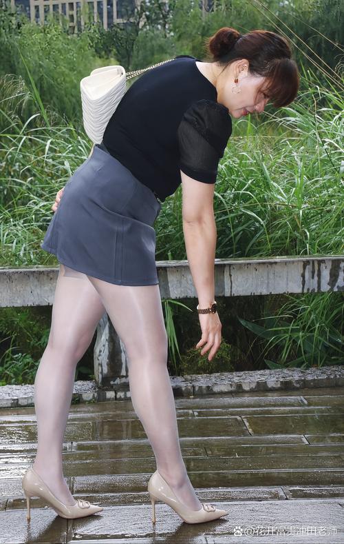 日女人免费看的相关介绍