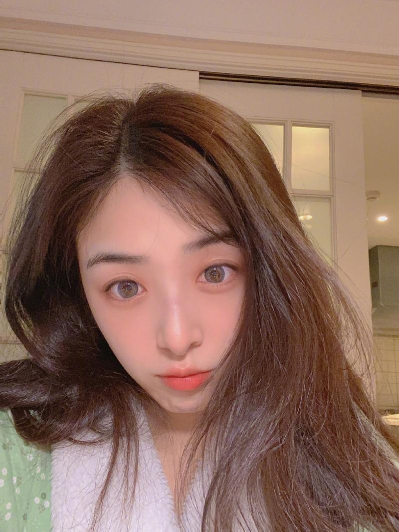 大乳秘书让我插的相关介绍