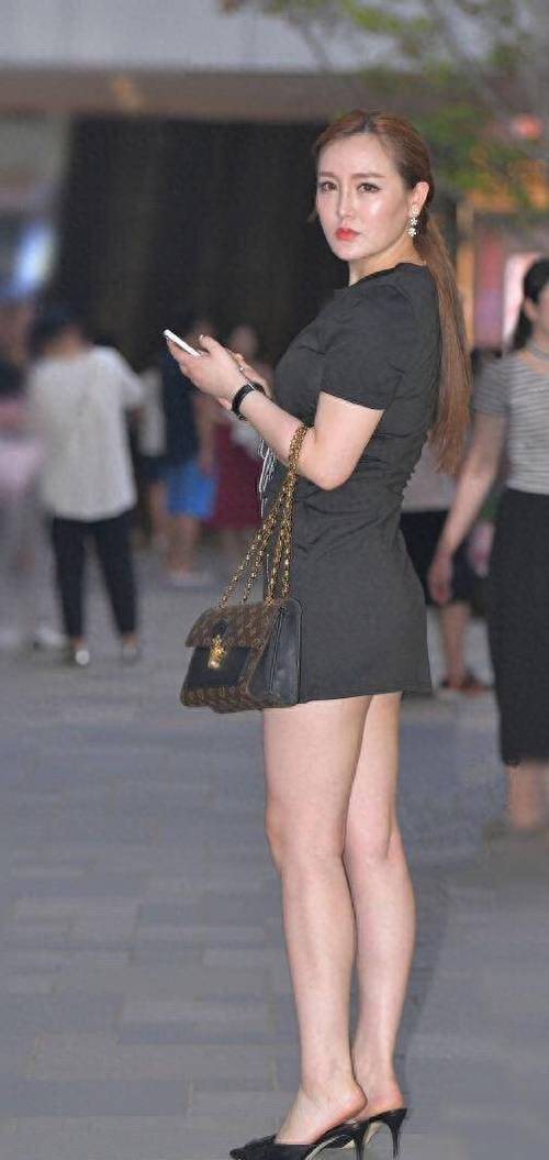 国产淫妇视频动漫的相关介绍