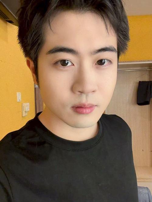 人妻人妻少妇在线系列的相关介绍