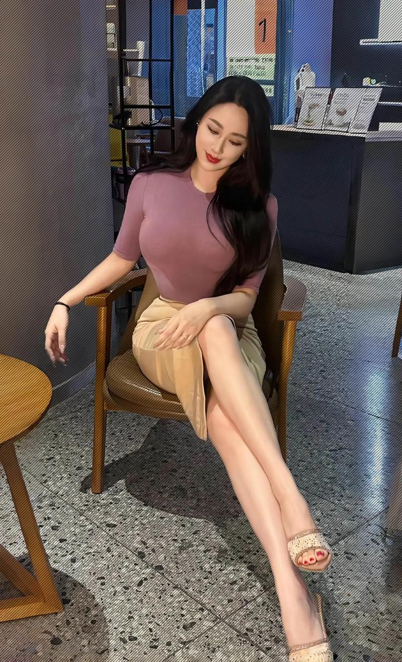 和少妇激情av的相关介绍