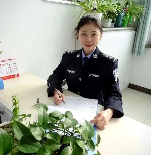 搭讪素人妻中出一区二区在线的相关介绍
