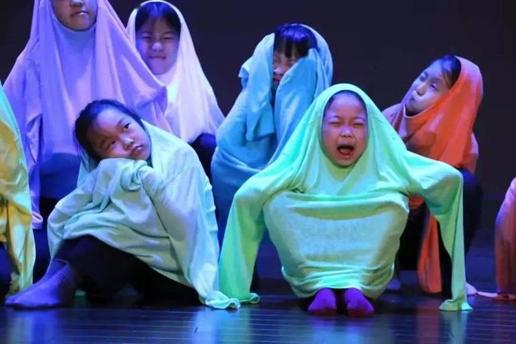 亚洲第一区少妇的相关介绍