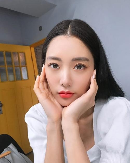18少女破处的相关介绍