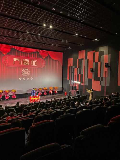 美女老师被同学操的相关介绍