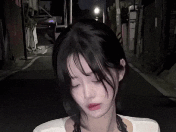黄色录像中国女人的相关介绍