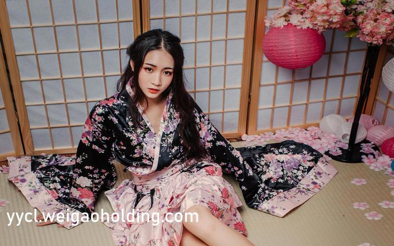 亚洲少妇自偷拍的相关介绍
