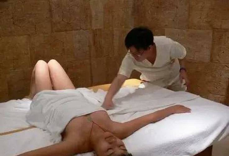 女人内裤上有黄色的分泌物是什么情况的相关介绍