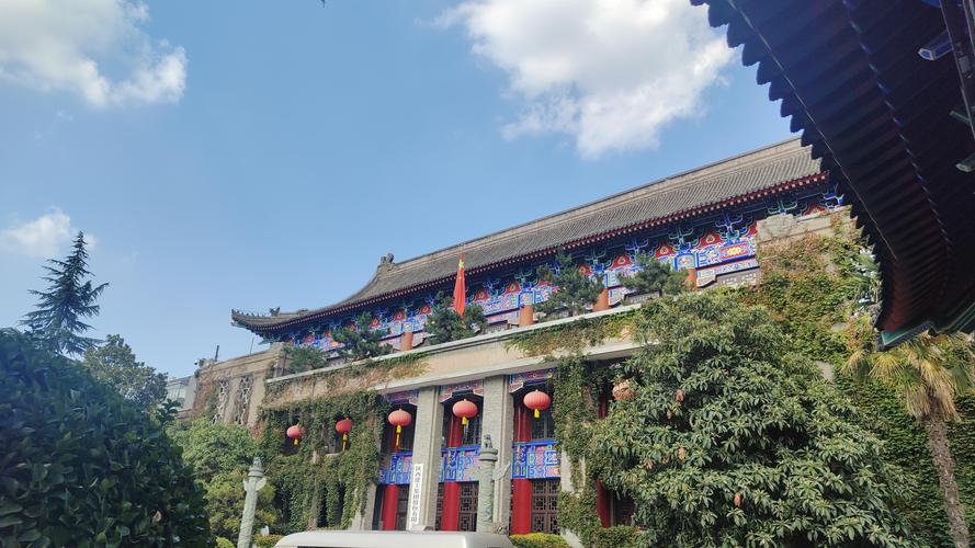 八凄子影院伦理片的相关介绍