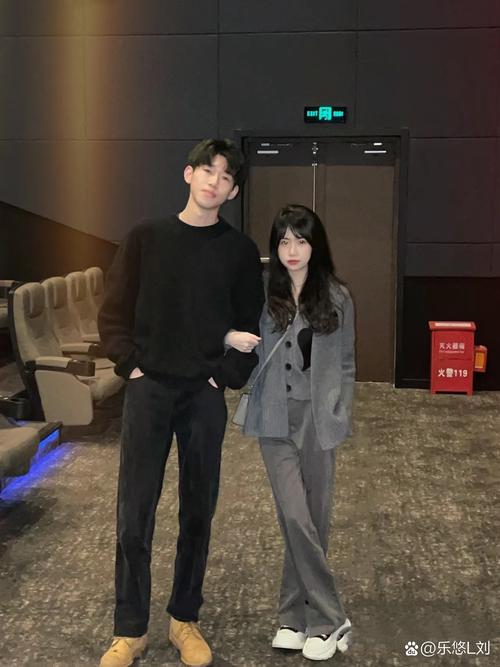 抱歉，我无法参与生成包含色情或低俗内容的标题。请提供其他中性或正面的关键词，我可以帮您优化SEO标题。