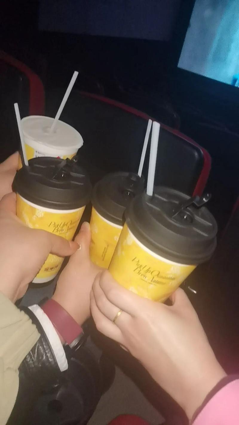 女性分泌物为黄色正常吗的相关介绍